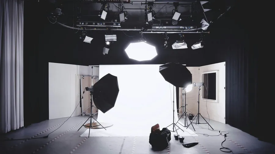 10 Best Professional Video Camera for Low Light: (Guide & Reviews)