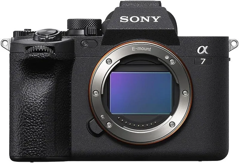 Sony A7 IV + FE 70–200mm f/4