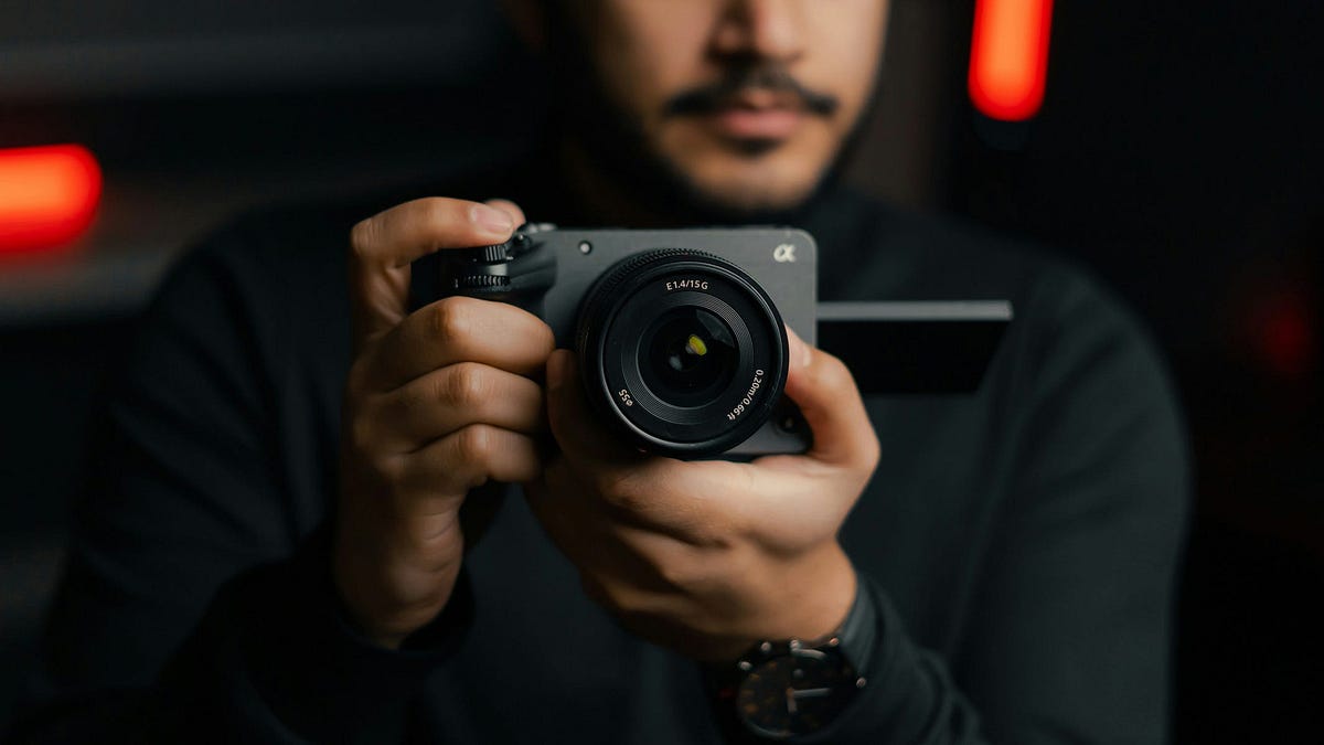 Best Lenses for Sony FX30