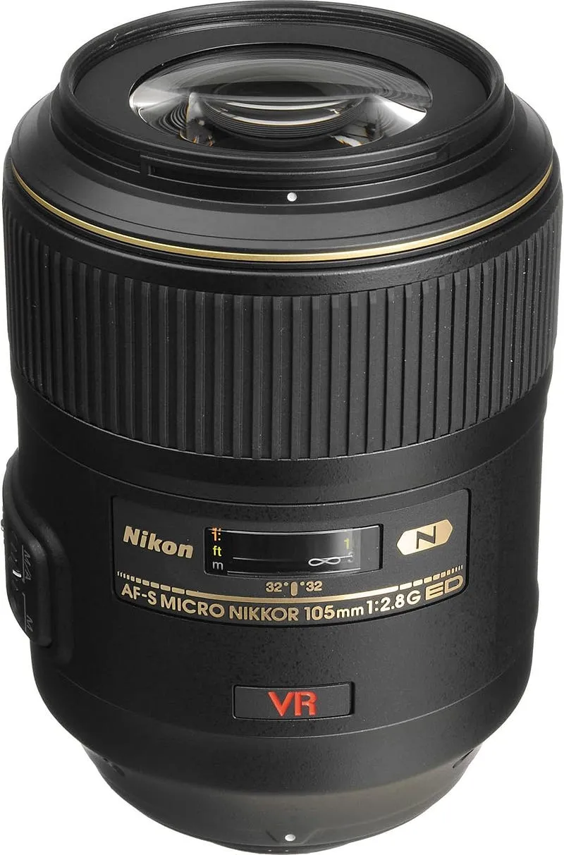 Nikon F 105mm f/2.8 VR